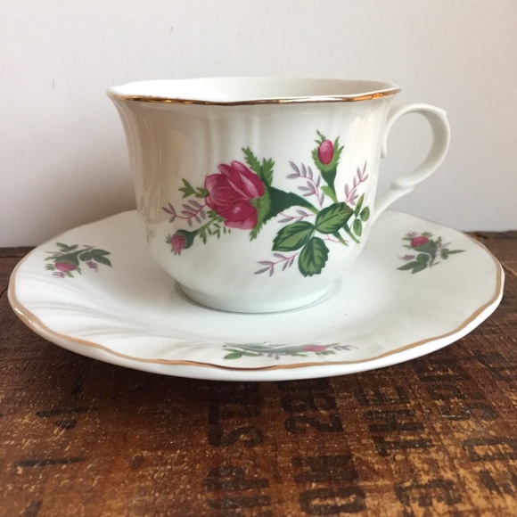 Victorian Rose Teacup & Saucer Set